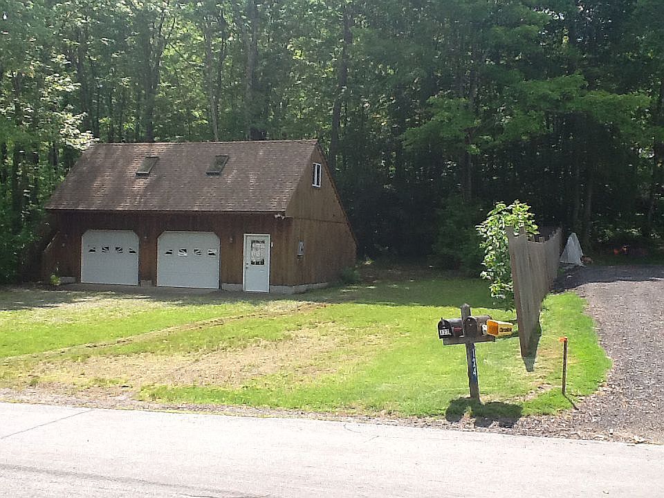 2nd image of 127 Lakeview Dr