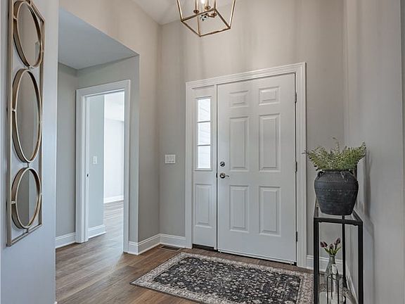 5th image of 7109 Lincoln Avenue Ext