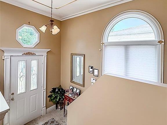 3rd image of 428 Lenevar Ave