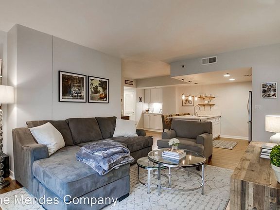 3rd image of 425 W Beech St Unit 220