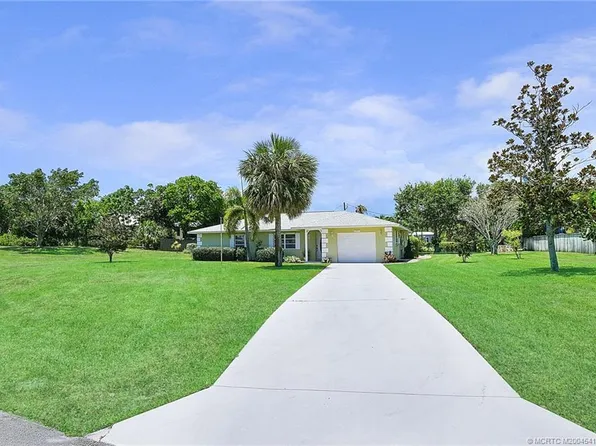 12851 SE Circle Dr, Hobe Sound, FL 33455