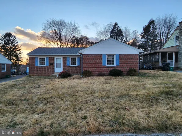 431 Hostetter Dr, Millersville, PA 17551