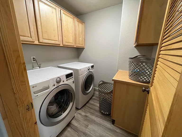 10075 Nicolas Dr — Photo 15