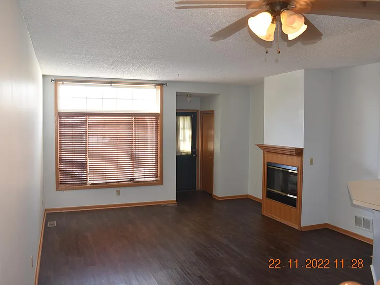 2200 Ranchview Ln N #140 — Photo 20
