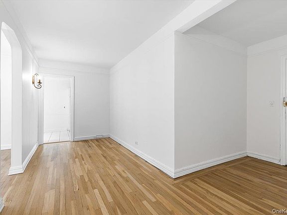 3rd image of 250 Bronxville Road #4H