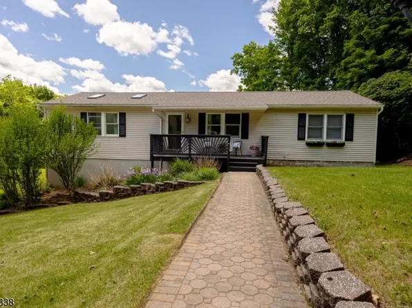 1 Bantry Ct, Vernon Twp., NJ 07422