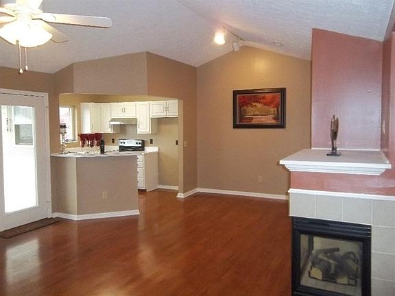 4th image of 2453 Tarpon Bay Dr