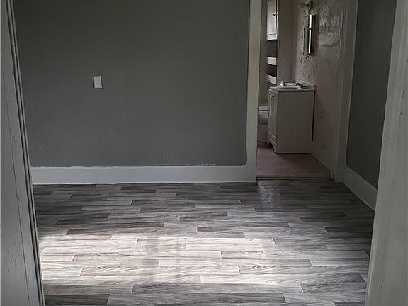 5th image of 515 Madeline Ave