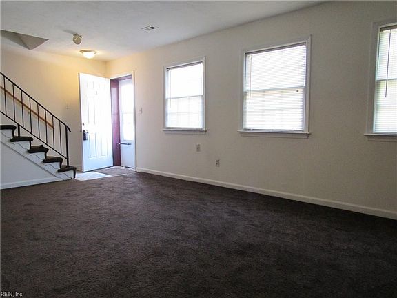 2nd image of 404 Savage Dr Unit A
