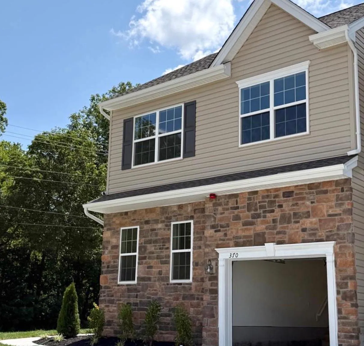 3 bed, 3.5 bath, 1680 sqft, $3,900 — Photo 1