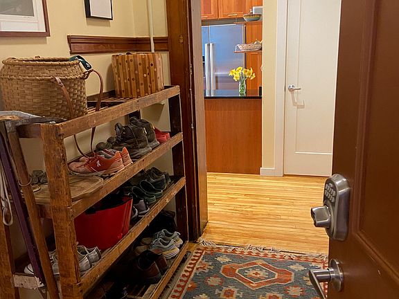 Great mudroom.