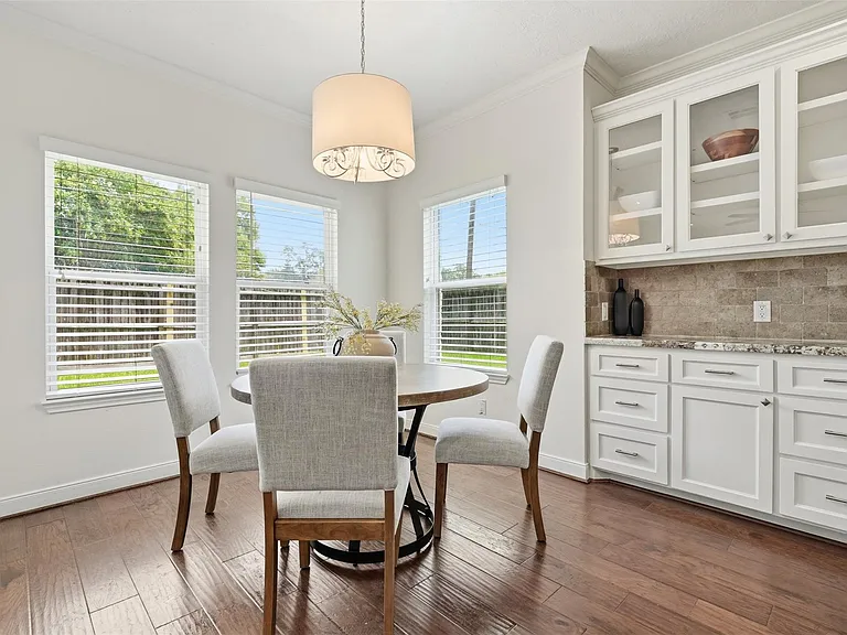 14002 Myrtlea Dr — Photo 9