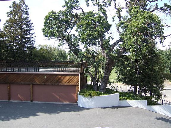 3rd image of 1761 Carmel Dr APT 103