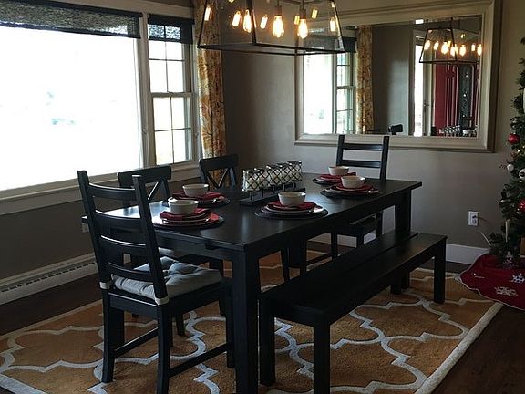 Dining Room
						:
						Formal dining room or can be a 2nd living room!