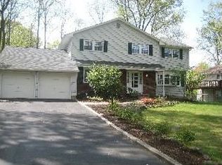 107 Brooklawn Dr, Morris Plains, NJ 07950