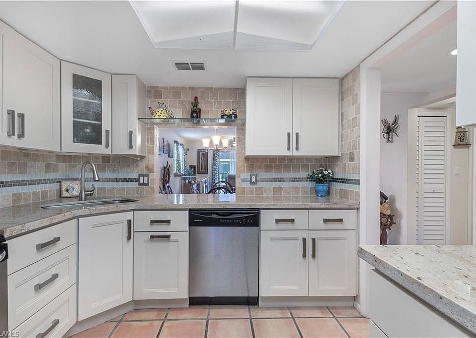 1st image of 9395 Pennsylvania Ave APT 1