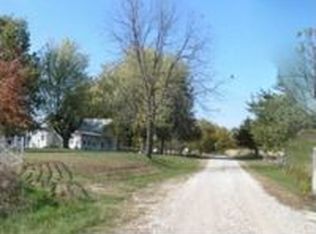 1817 Beech Ln, Blackwater, MO 65322