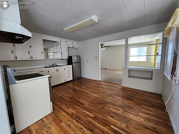 5th image of 1013 Grand Ave