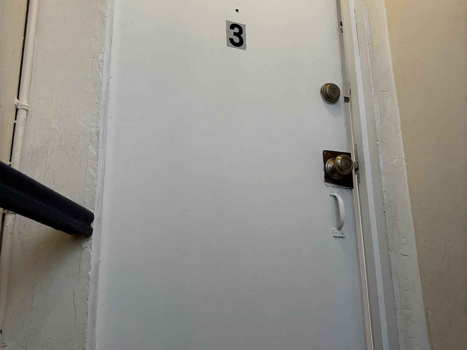 2 bed, 850 sqft, $2,100 — Photo 2