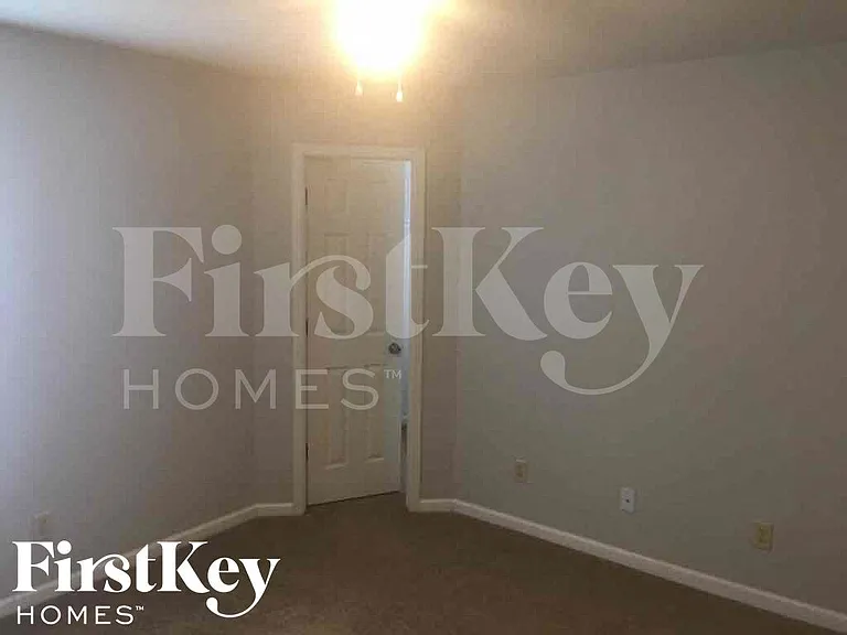 5702 N Jefferson Dr — Photo 11