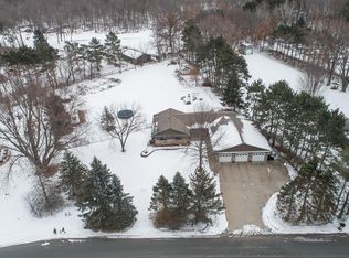 7768 Carole Dr, Lino Lakes, MN 55014