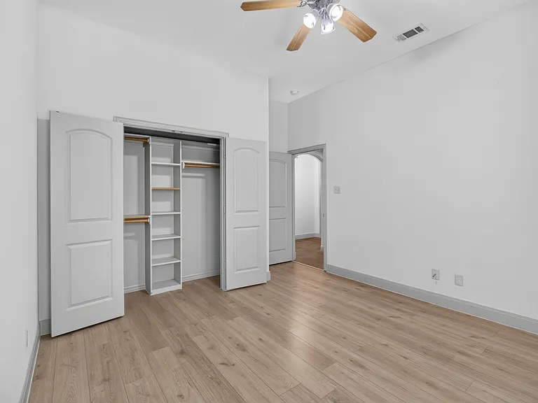 5709 Main St — Photo 15