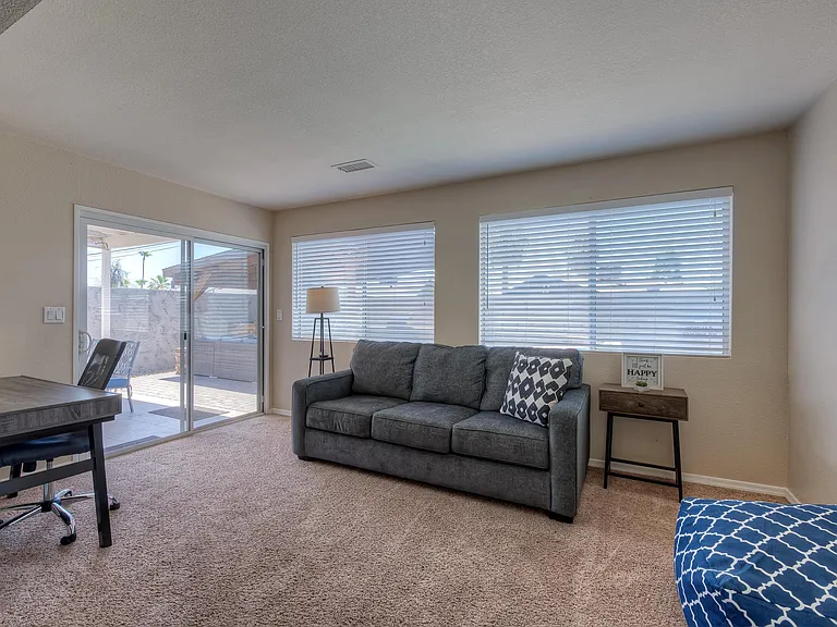 8031 E Oak St — Photo 10