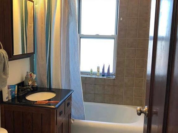 4th image of 4345 N Keeler Ave APT 3E