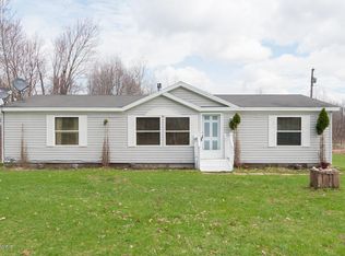 45085 40th St, Paw Paw, MI 49079