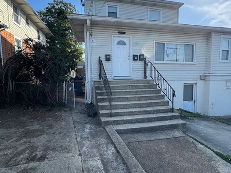 1332 Stevens Ave — Photo 11