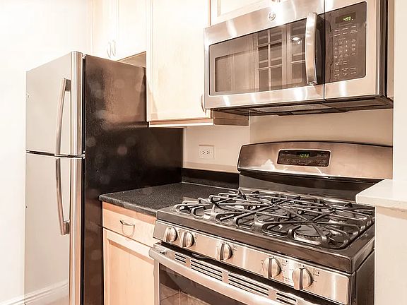 4th image of 182 E 95th St APT 18C