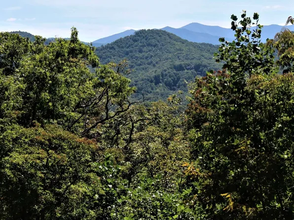 B&d W Cherry Rd, Hayesville, NC 28904