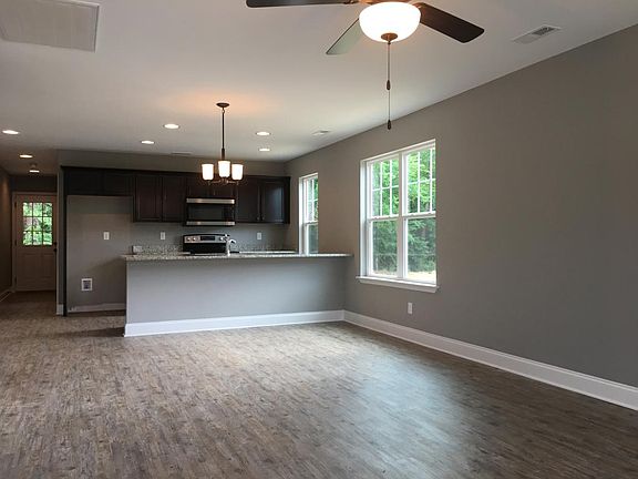 2nd image of 1516 Southernwood Dr