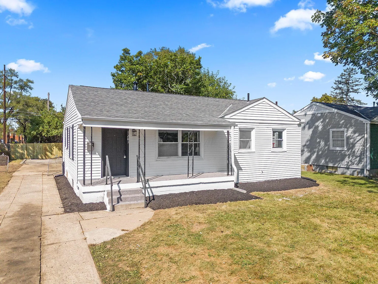 1281 Maetzel Dr photo 1