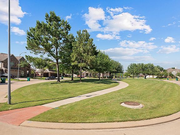2nd image of 14903 Green Canary Cir
