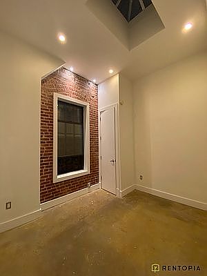 5th image of 753 Lexington Ave #2F