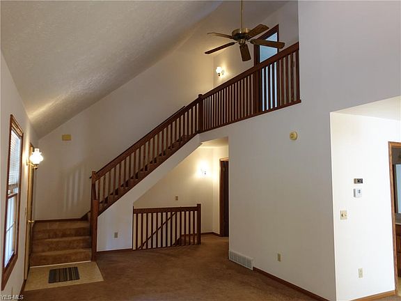 2nd image of 803 & 805 Loomis Ave