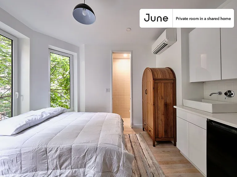 624 E 17th St #D — Photo 5
