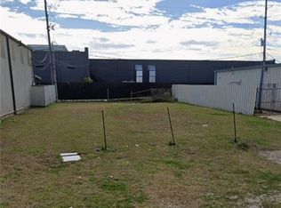 8320 Parc Pl, Chalmette, LA 70043