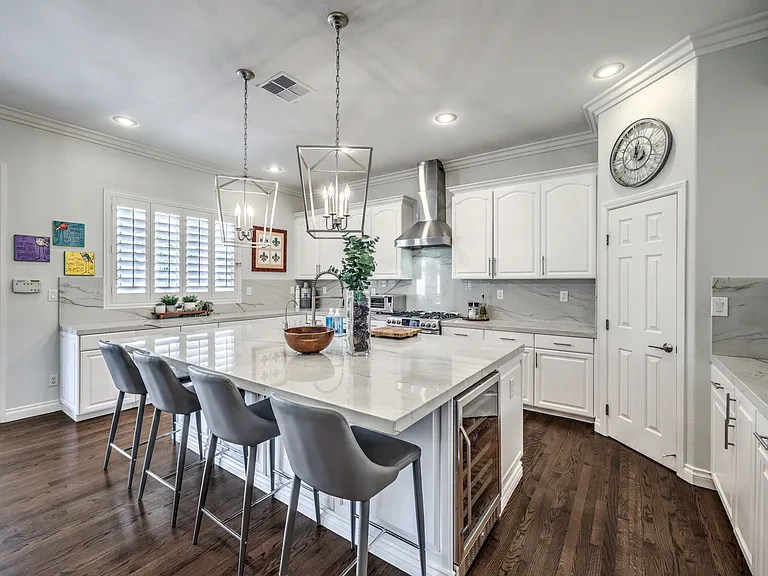 7166 Frontier Hills Ave — Photo 10