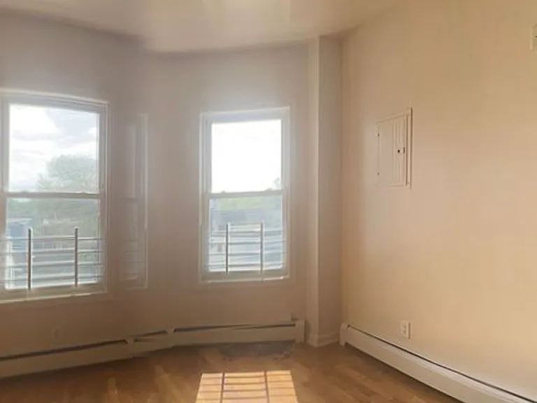 951 Chancellor Ave #3 — Photo 5