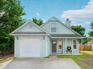 210 E 15th St, Mounds, OK 74047