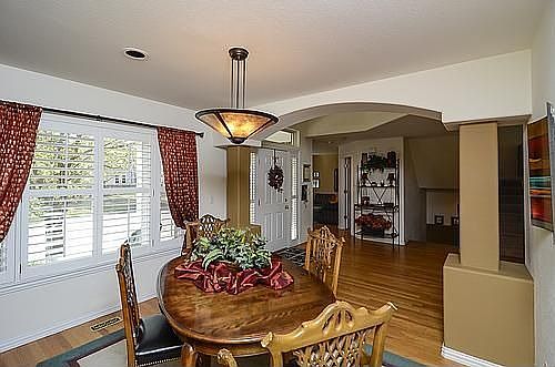 1011_S_Valentia_Stre_TID714893_500diningroom_500.