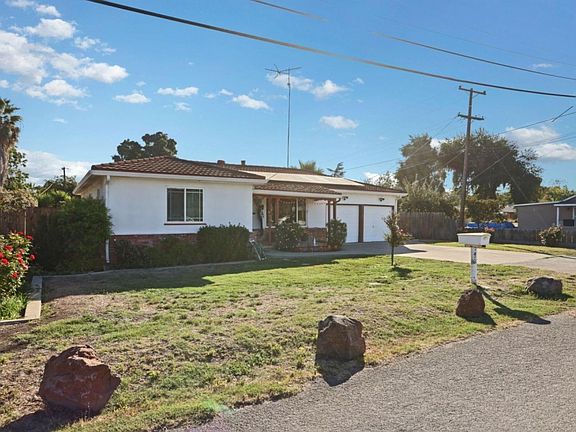3rd image of 2710 N Oregon Ave