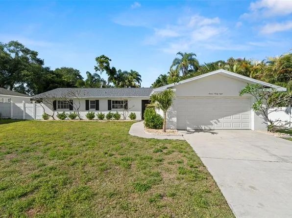 1698 Eden Ct, Clearwater, FL 33756