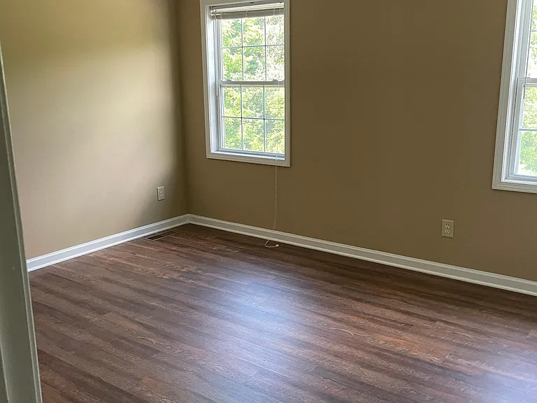 928 Nottingham Dr — Photo 23