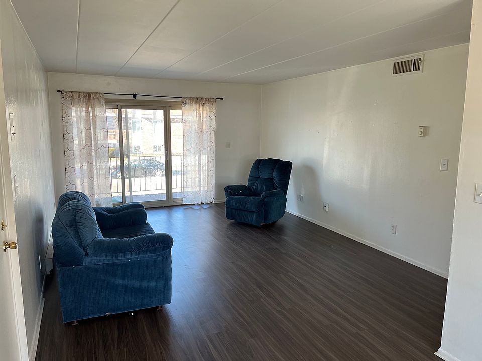 1st image of 1624 Mars Hill Dr APT C