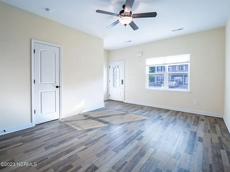 506 Justice Farm Dr — Photo 4