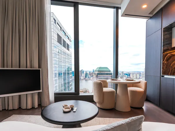 125 Greenwich Street image 2 of 15