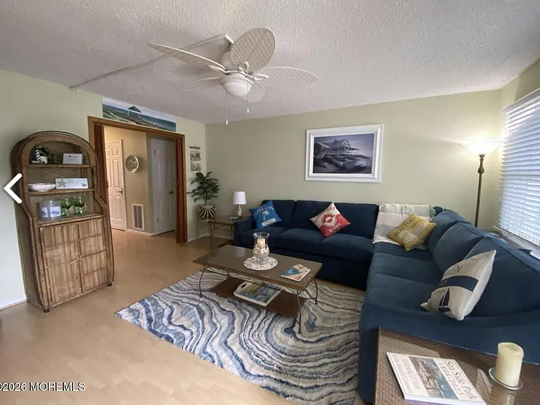 10 SE Central Ave #6 — Photo 3